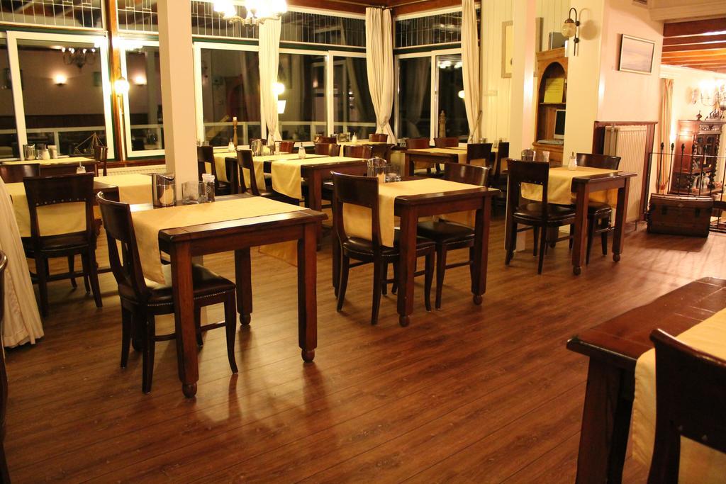山丘景观咖啡餐厅酒店 斯希蒙尼克奥赫 外观 照片